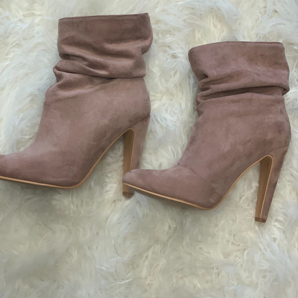 Blush Pink Size 7 Botties Pumps suede slip on